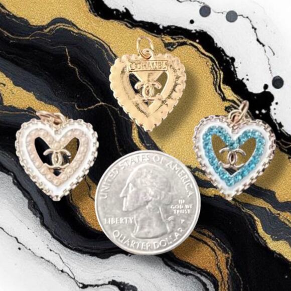 2 Piece Bundle Rhinestone Heart Gold Tone Charm Pendant Zipper Pull - Picture 1 of 1